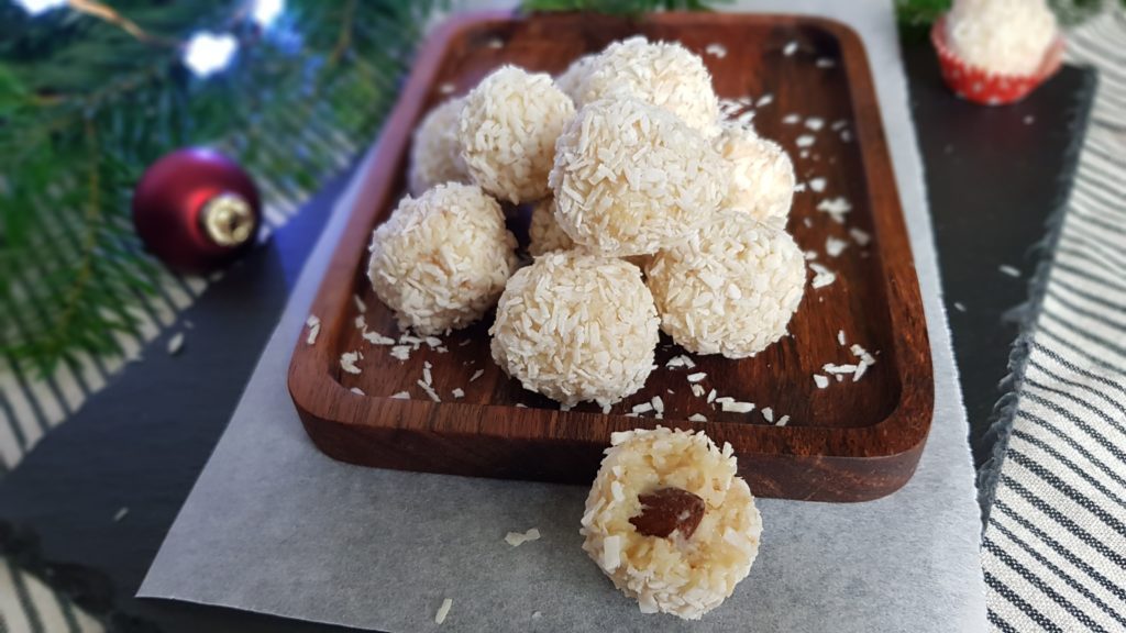 Rafaello selbstgemacht - Kokoskugeln mit Mandelkern