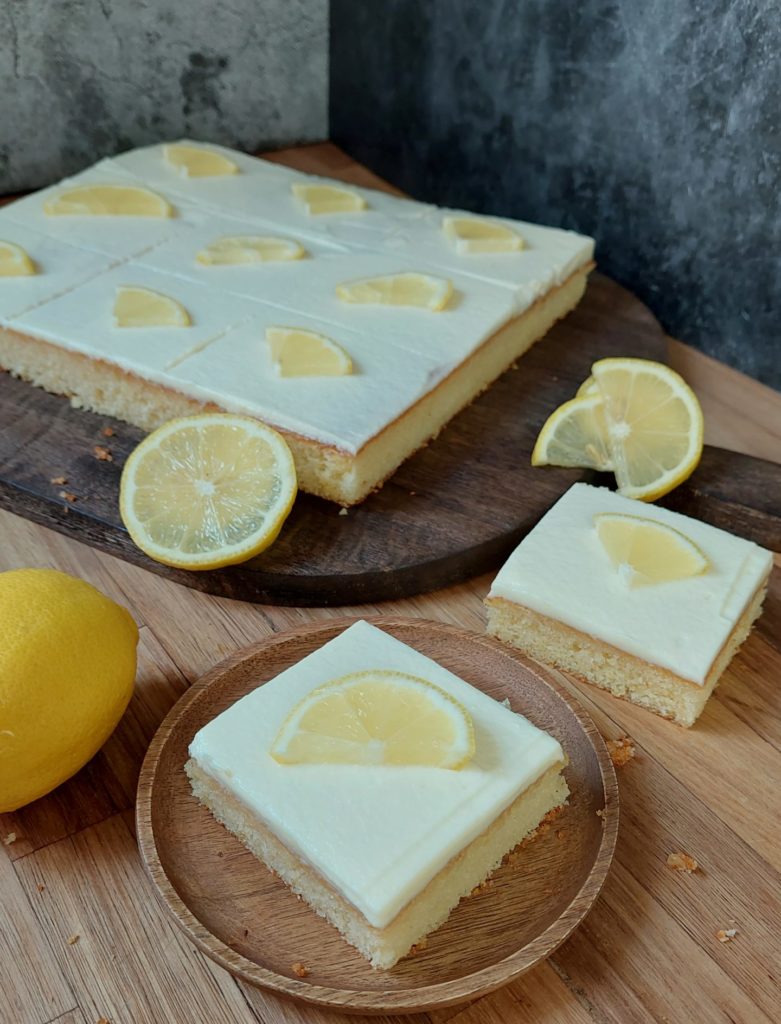 Sizilianischer Zitronen-Blechkuchen